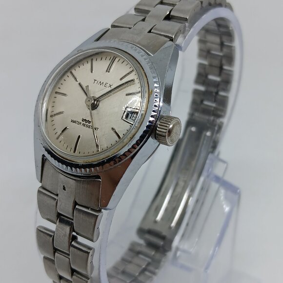 VINTAGE Timex B23 Manual Wind Women's 24mm Silver Tone Date Watch - Picture 1 of 11
